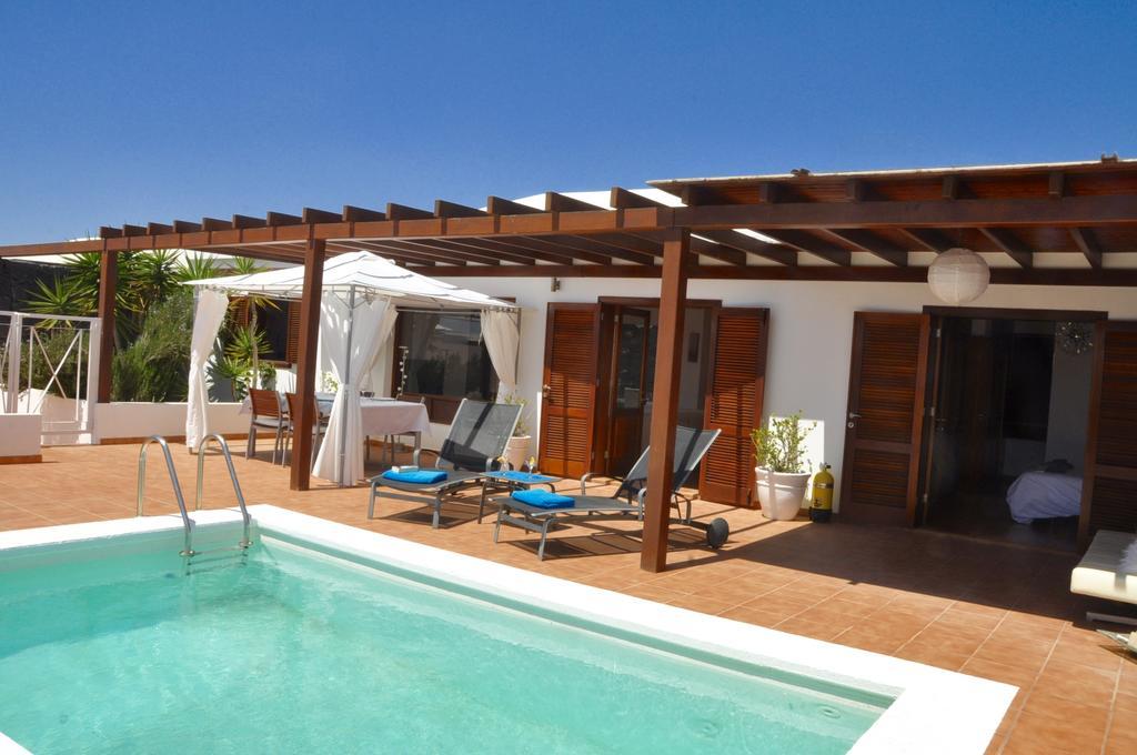 Happy Villa Con Piscina Privada Playa Blanca  Exterior photo